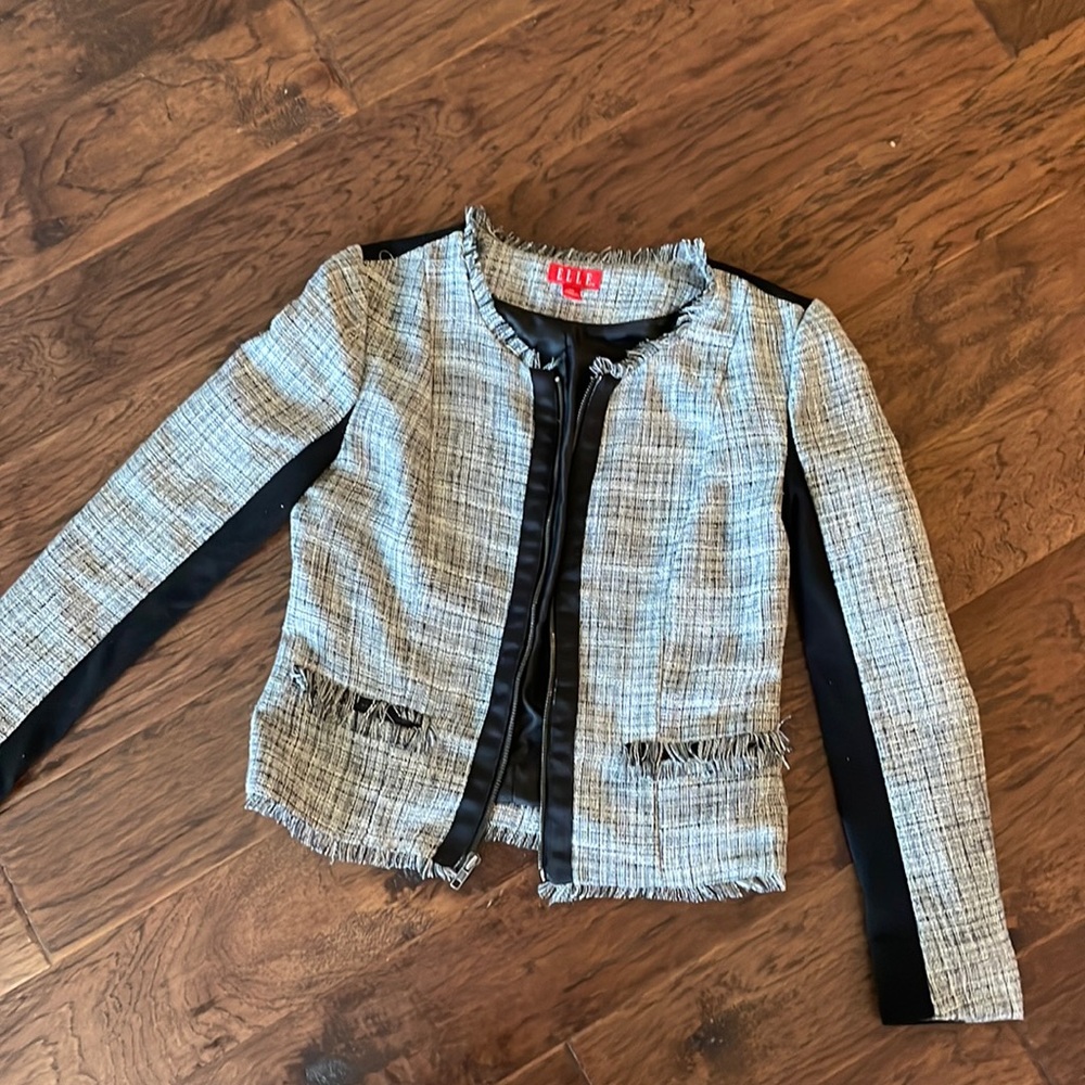 Elle tweed blazer